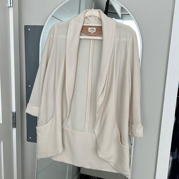 Wilfred Aritzia Ivory Chevalier Silk Crepe Blazer (Size Four) - Picture 3 of 6